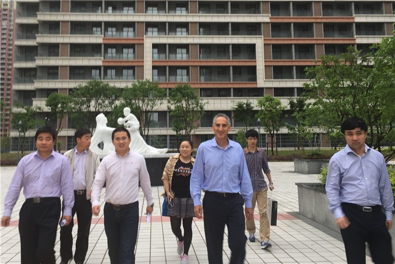 服务企业 服务产业 服务人才.jpg